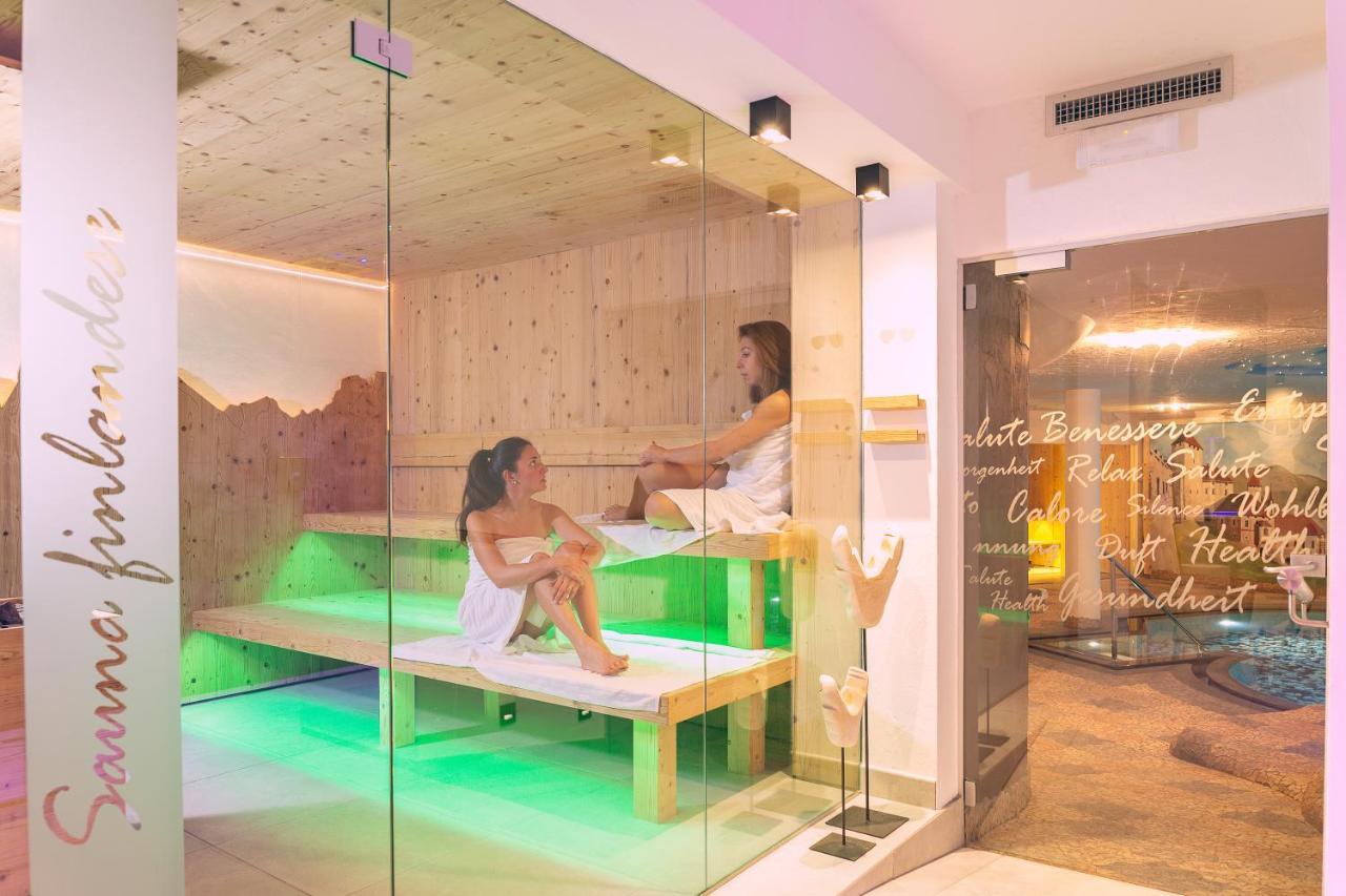 Hotel Madonnina Resort And Wellness سوراغا المظهر الخارجي الصورة