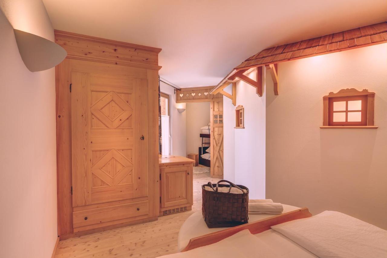 Hotel Madonnina Resort And Wellness سوراغا المظهر الخارجي الصورة